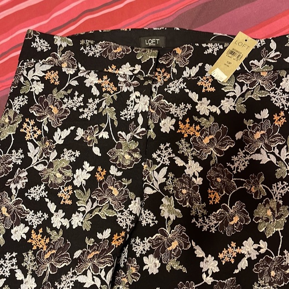 Beautiful, brand new trouser. Size 10p - Picture 3 of 4